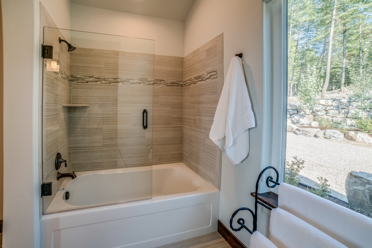 Shower & Tub Installation in Catalpa Canyon
